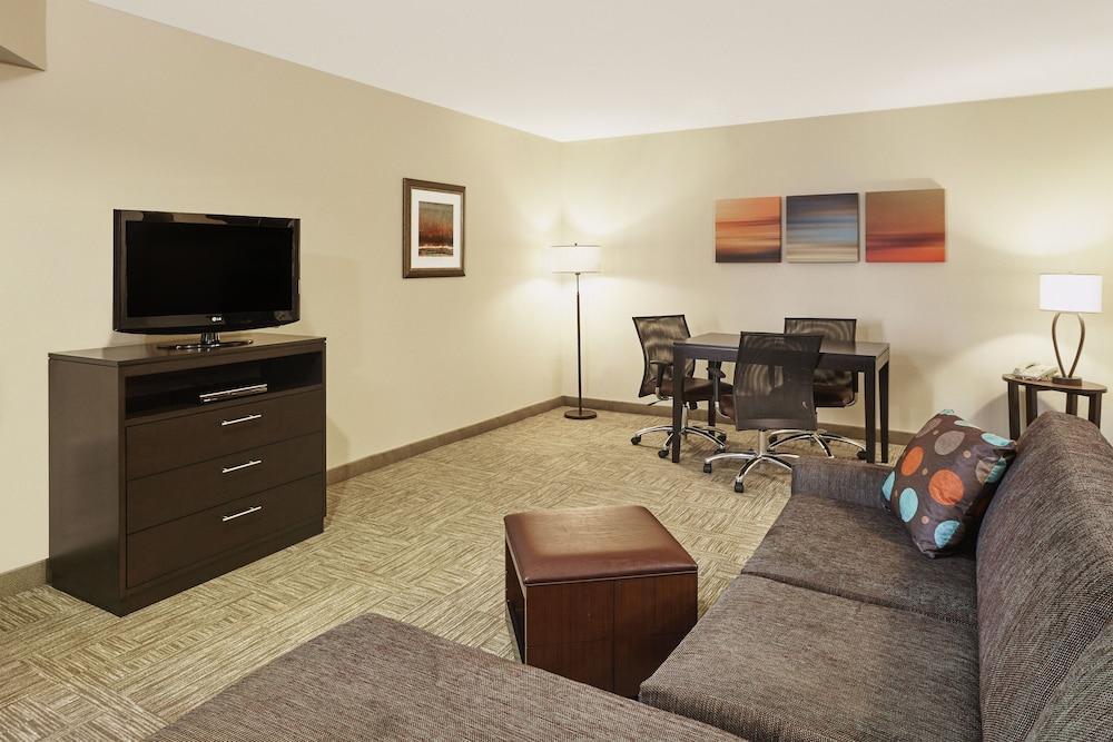 Staybridge Suites Davenport By Ihg Bettendorf Exterior photo