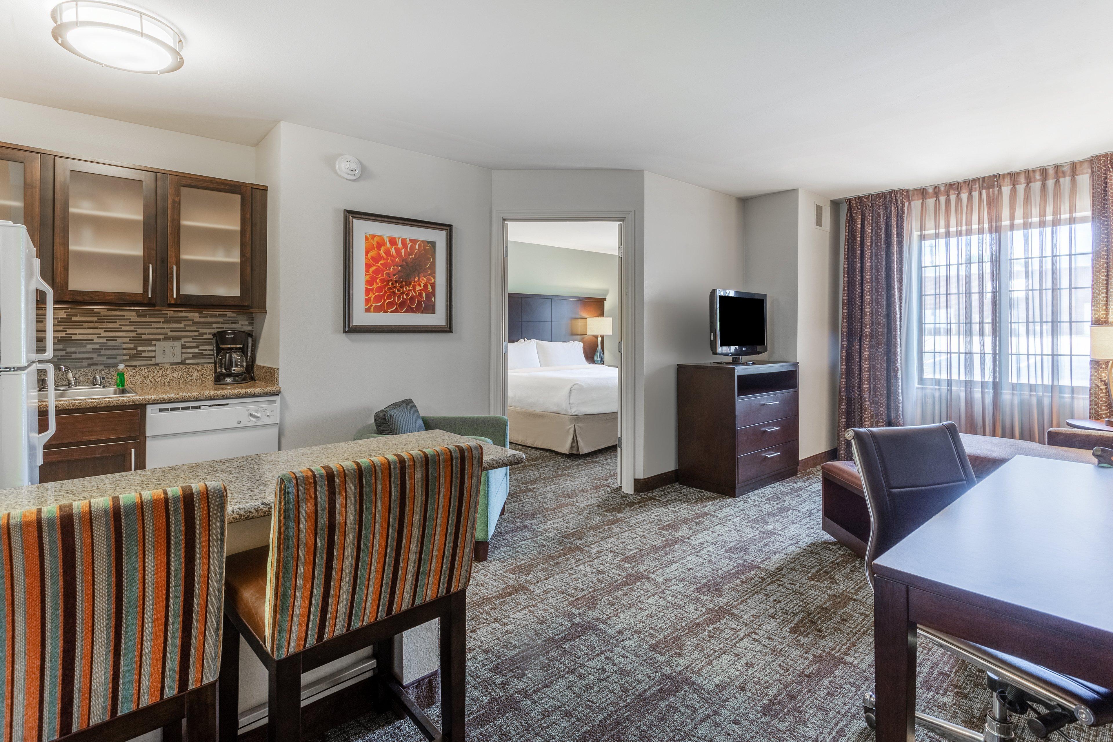 Staybridge Suites Davenport By Ihg Bettendorf Exterior photo