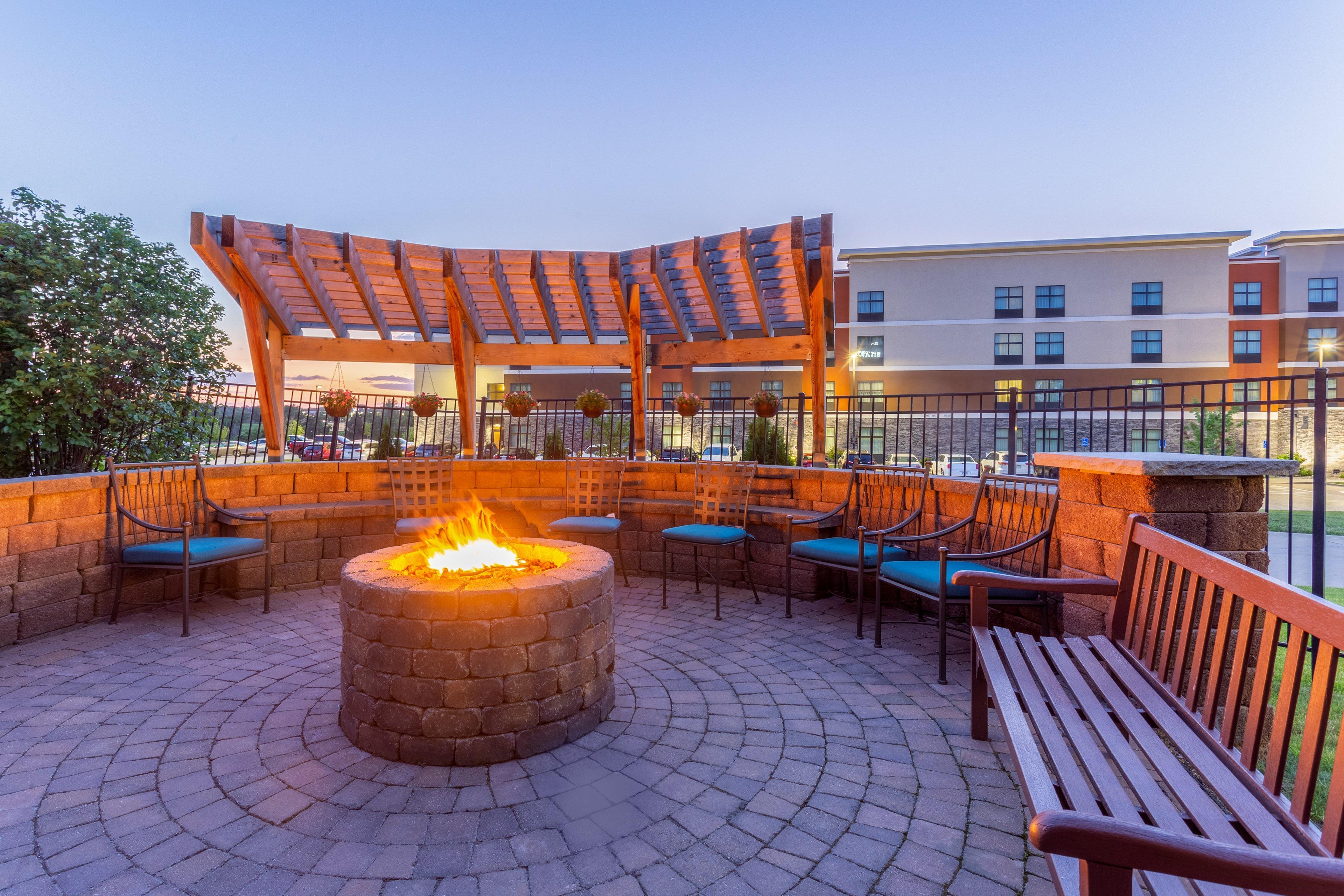 Staybridge Suites Davenport By Ihg Bettendorf Exterior photo