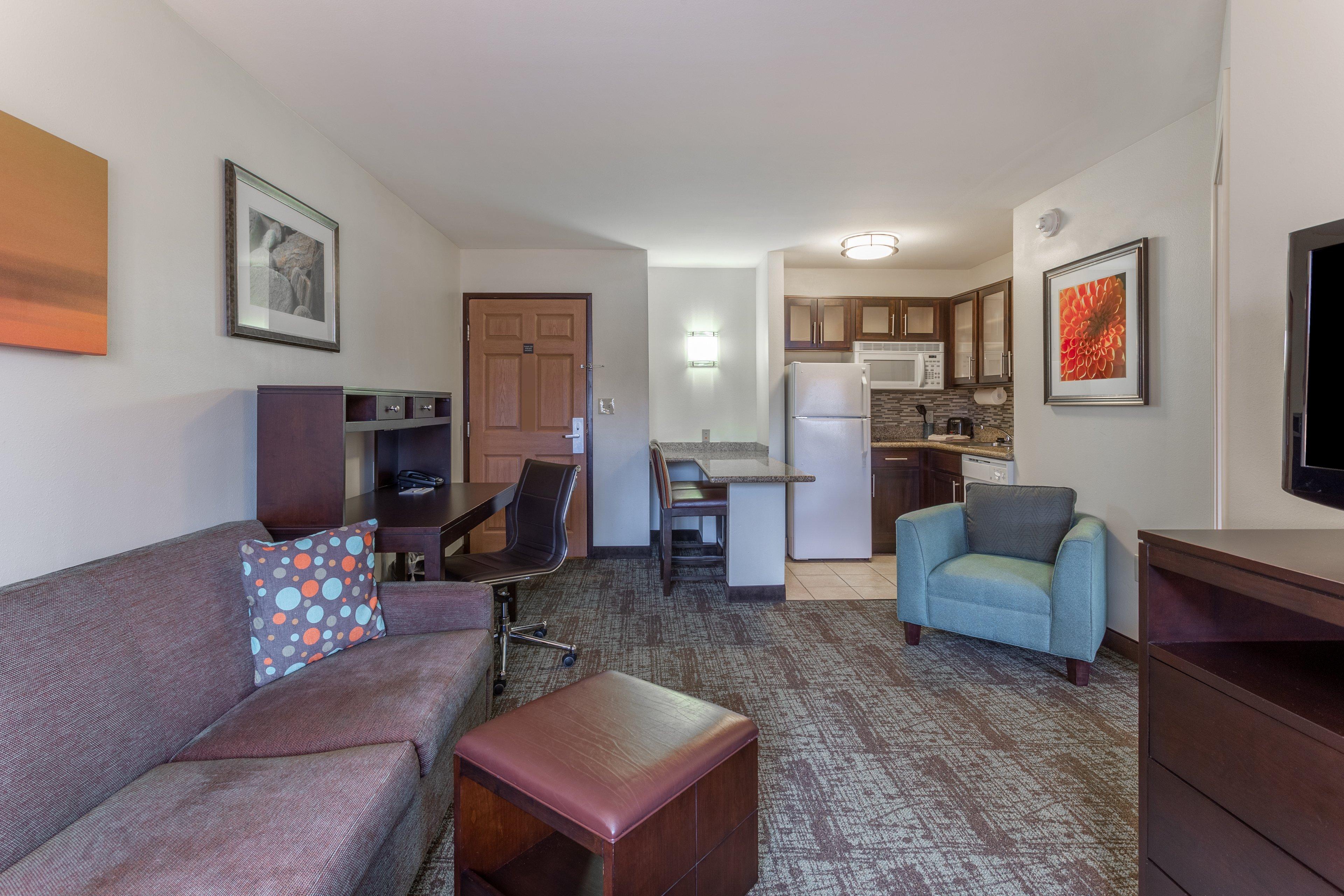 Staybridge Suites Davenport By Ihg Bettendorf Exterior photo