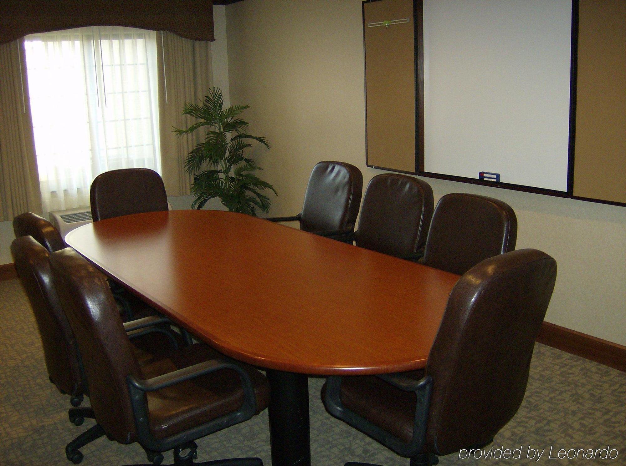 Staybridge Suites Davenport By Ihg Bettendorf Facilities photo