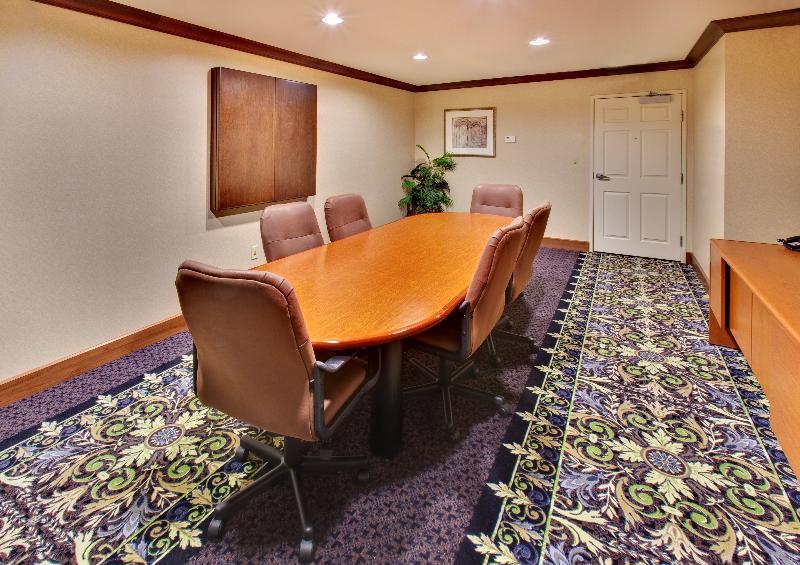 Staybridge Suites Davenport By Ihg Bettendorf Exterior photo